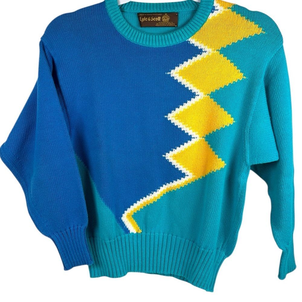 Vintage Lyle & Scott womens  Blue Geo Argyle Knit Scottish Sweater Size 36